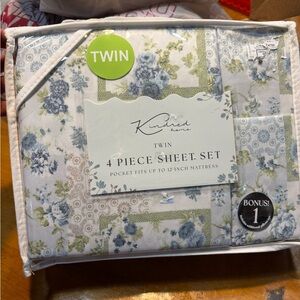 Kindred Home 4-piece twin sheet set featuring a blue and green floral pattern